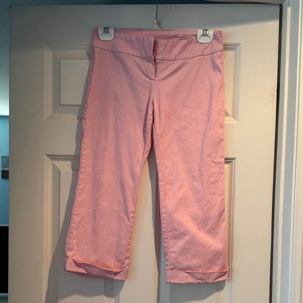 Casual Pink Capri-Length Bottoms with Straight Cut